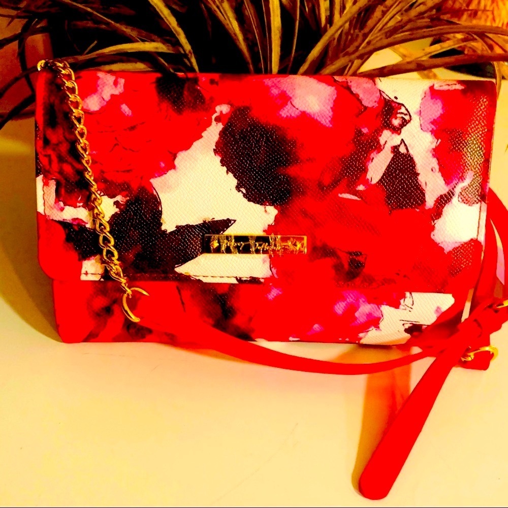 🌸🌺BETSEY JOHNSON CROSS BODY PURSE (NWT)🌸🌺🌸